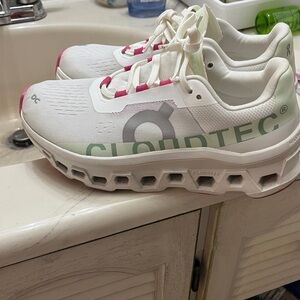 Women's Athletic Shoes in White and Pink
